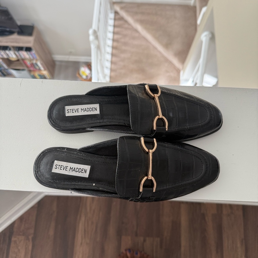 Steve Madden Black Croc-Embossed Loafers with Gold Detail